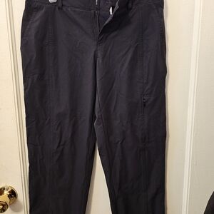Kirkland Signature Women's Black Ankle Pants
